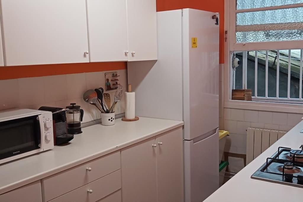 Apartamento Guggenheim Centrico Y Confortable Bilbao Exteriör bild