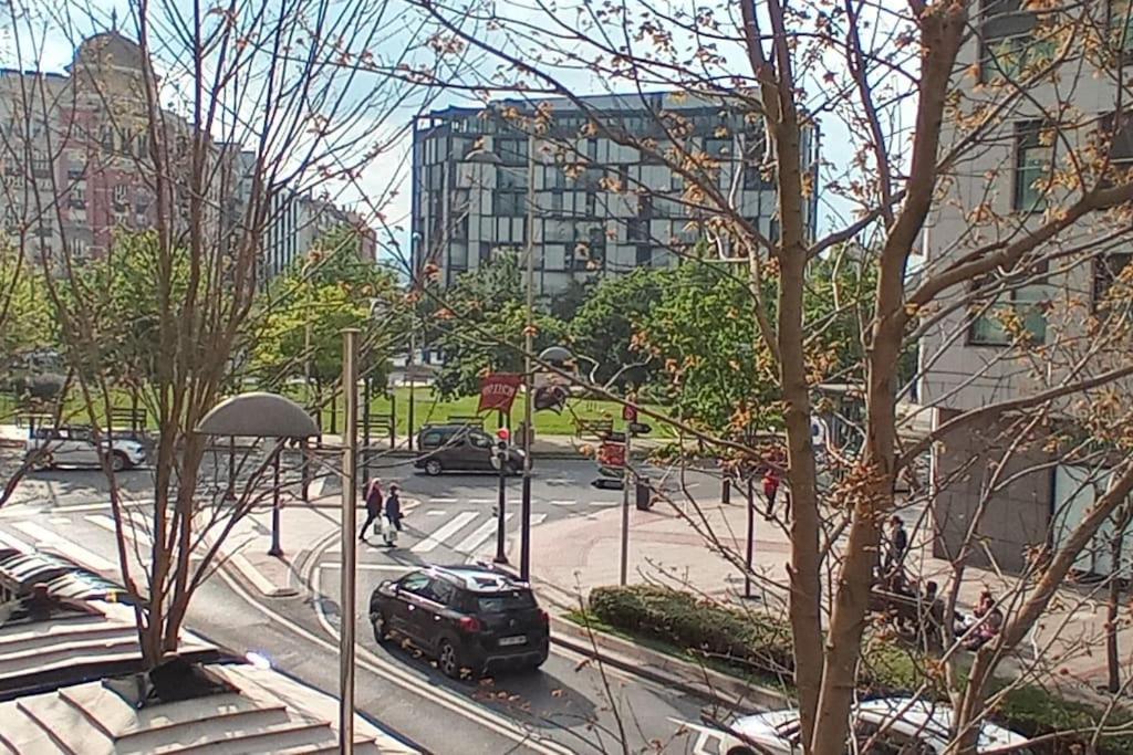 Apartamento Guggenheim Centrico Y Confortable Bilbao Exteriör bild